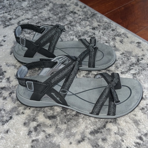 Eddie Bauer Sandals - Never worn outside - Size 8 - Picture 2 of 3